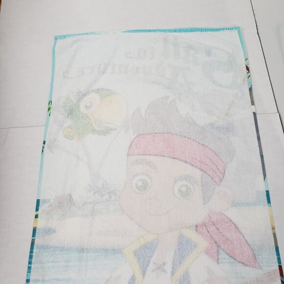 Vintage Disney Jake And The Never Land Pirates Beach Towel 28x55 Blue Bath Pool - Picture 12 of 15